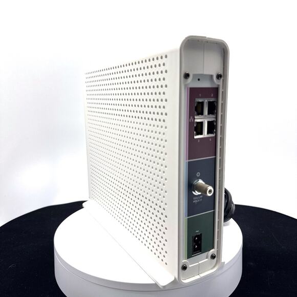 ARRIS SURFboard DOCSIS 3.0 Cable Modem Router - Picture 2 of 16